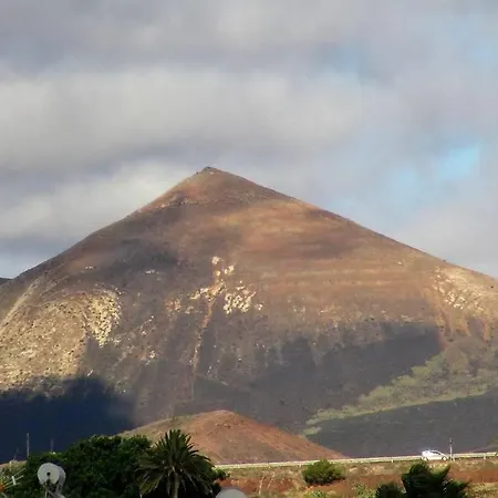 Апартаменты With Volcanic Views