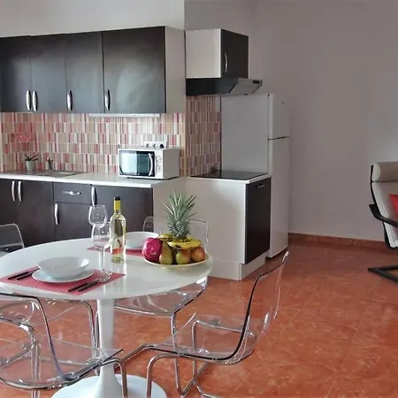 Апартаменты With Volcanic Views